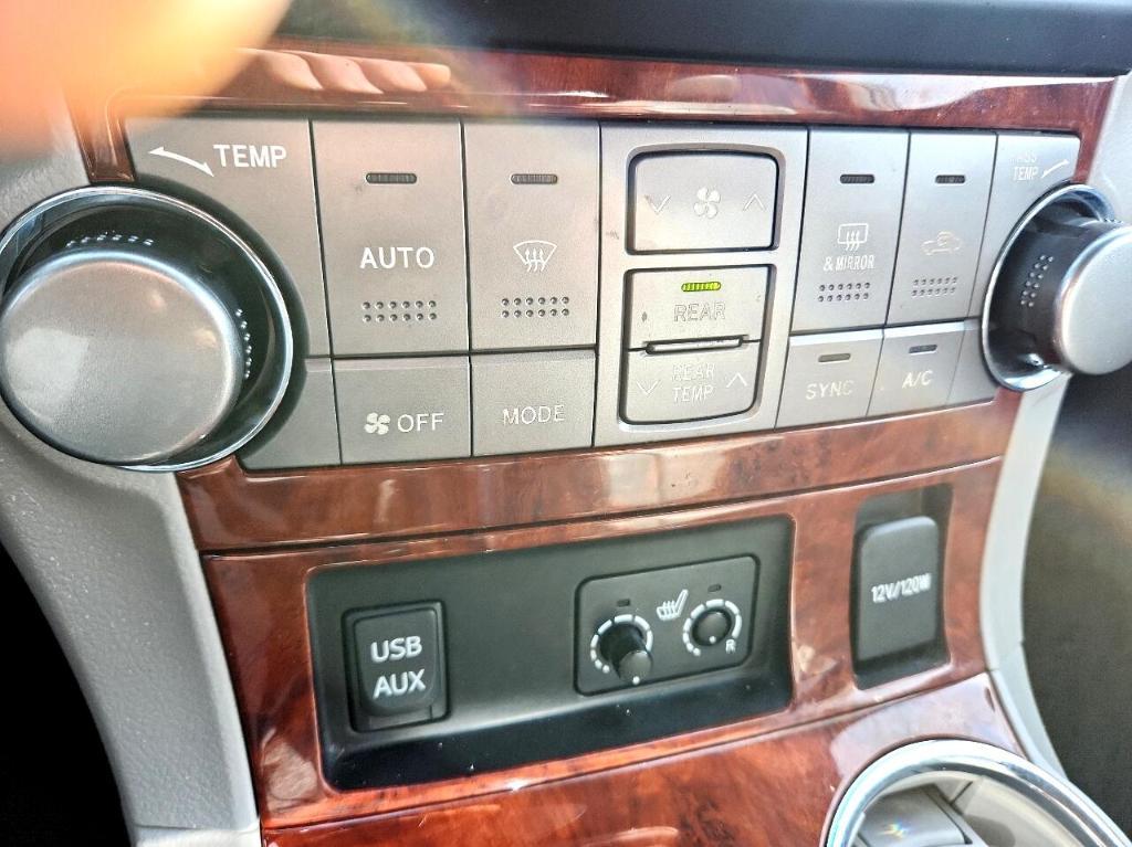 used 2012 Toyota Highlander car, priced at $14,398