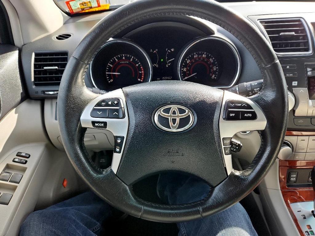 used 2012 Toyota Highlander car, priced at $14,398