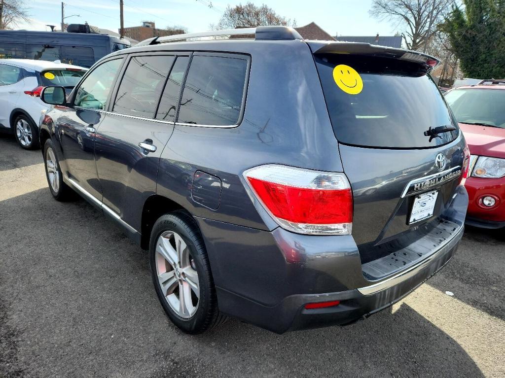 used 2012 Toyota Highlander car, priced at $14,398
