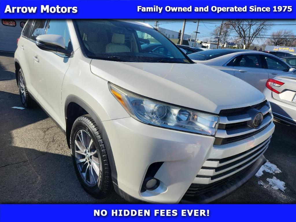 used 2019 Toyota Highlander car, priced at $23,999