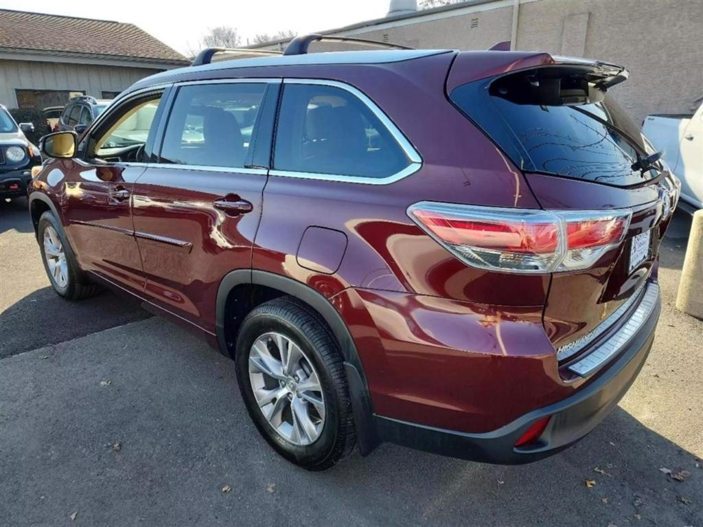 used 2015 Toyota Highlander car, priced at $21,488