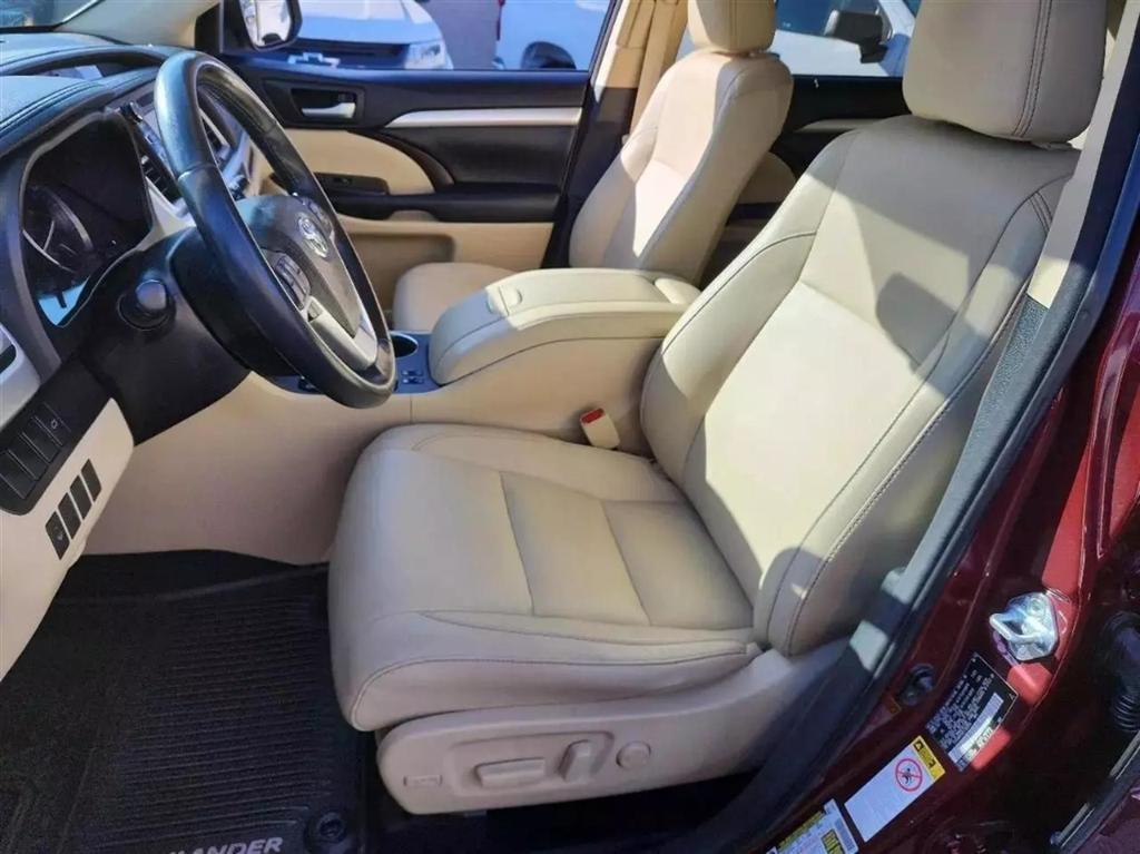 used 2015 Toyota Highlander car, priced at $21,488