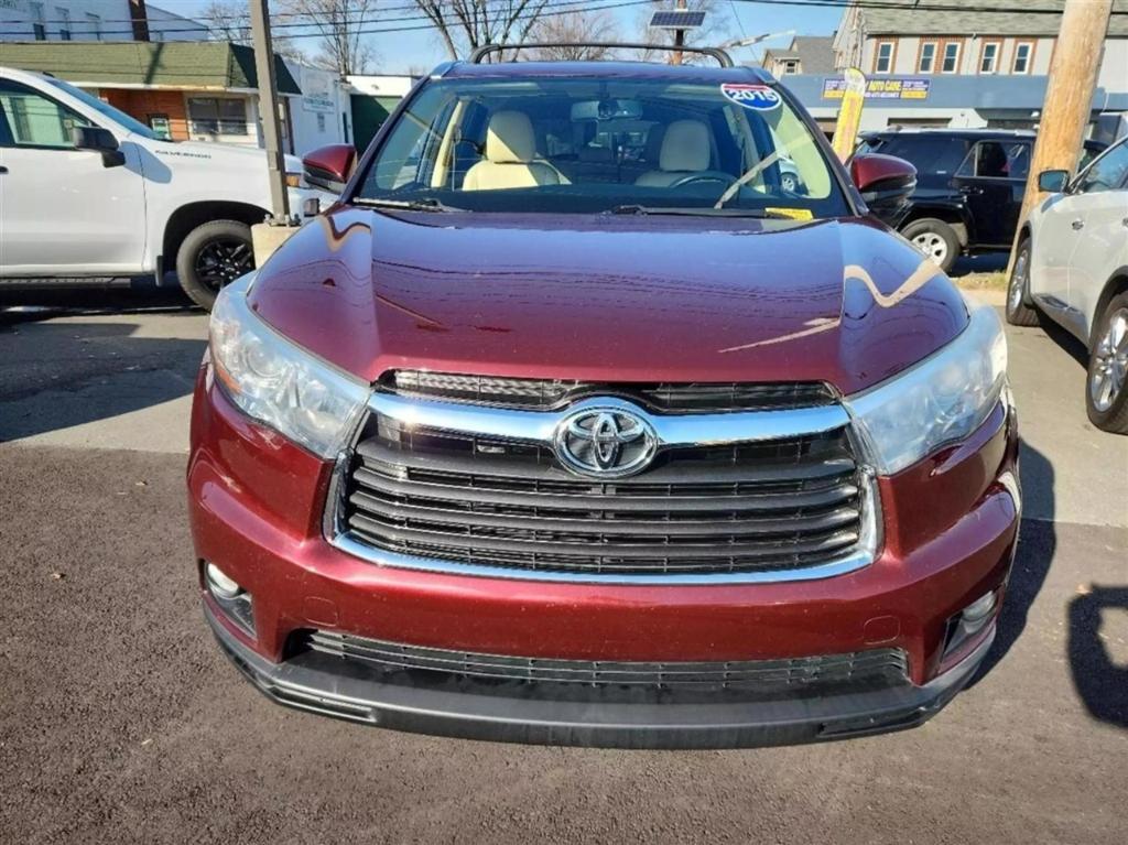 used 2015 Toyota Highlander car, priced at $21,488