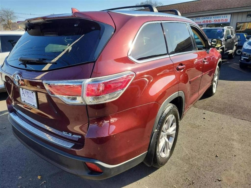 used 2015 Toyota Highlander car, priced at $21,488