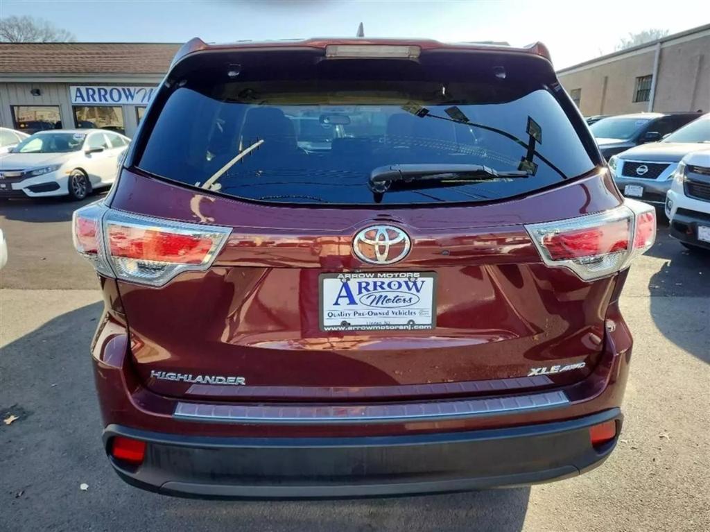 used 2015 Toyota Highlander car, priced at $21,488