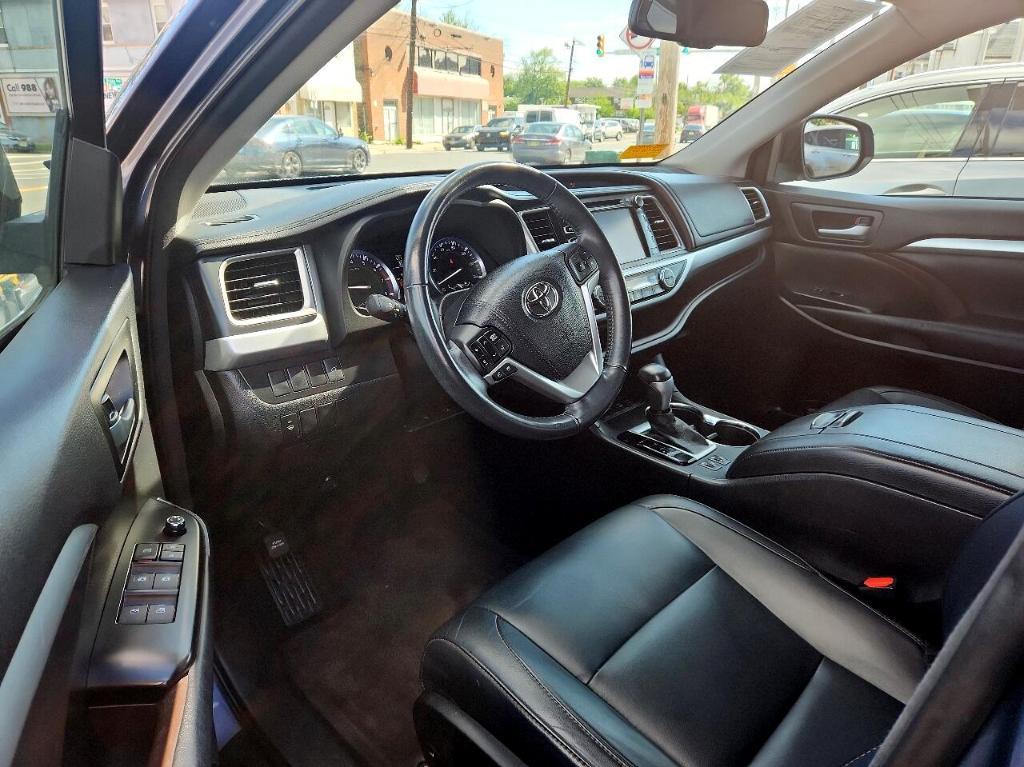 used 2015 Toyota Highlander car, priced at $19,888
