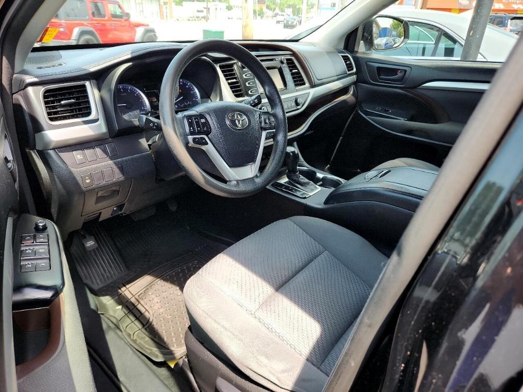 used 2017 Toyota Highlander car, priced at $19,488