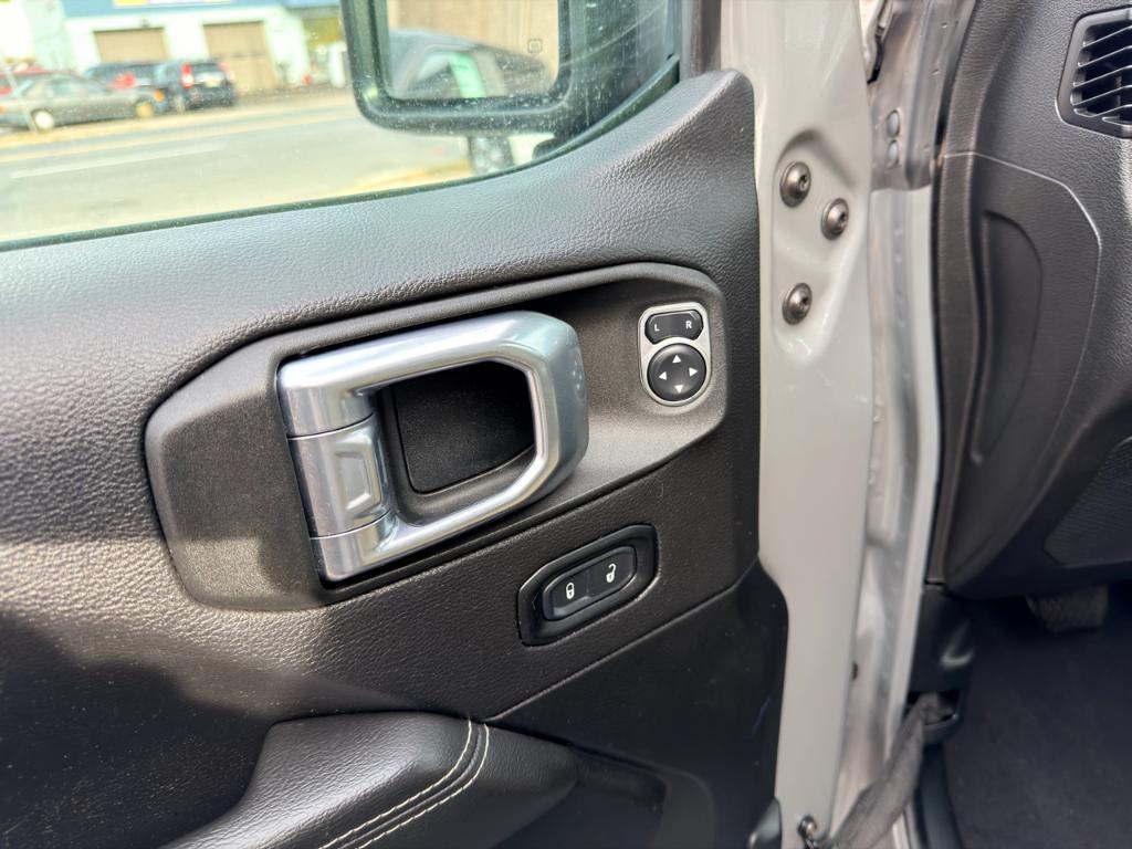 used 2021 Jeep Wrangler Unlimited car, priced at $23,988