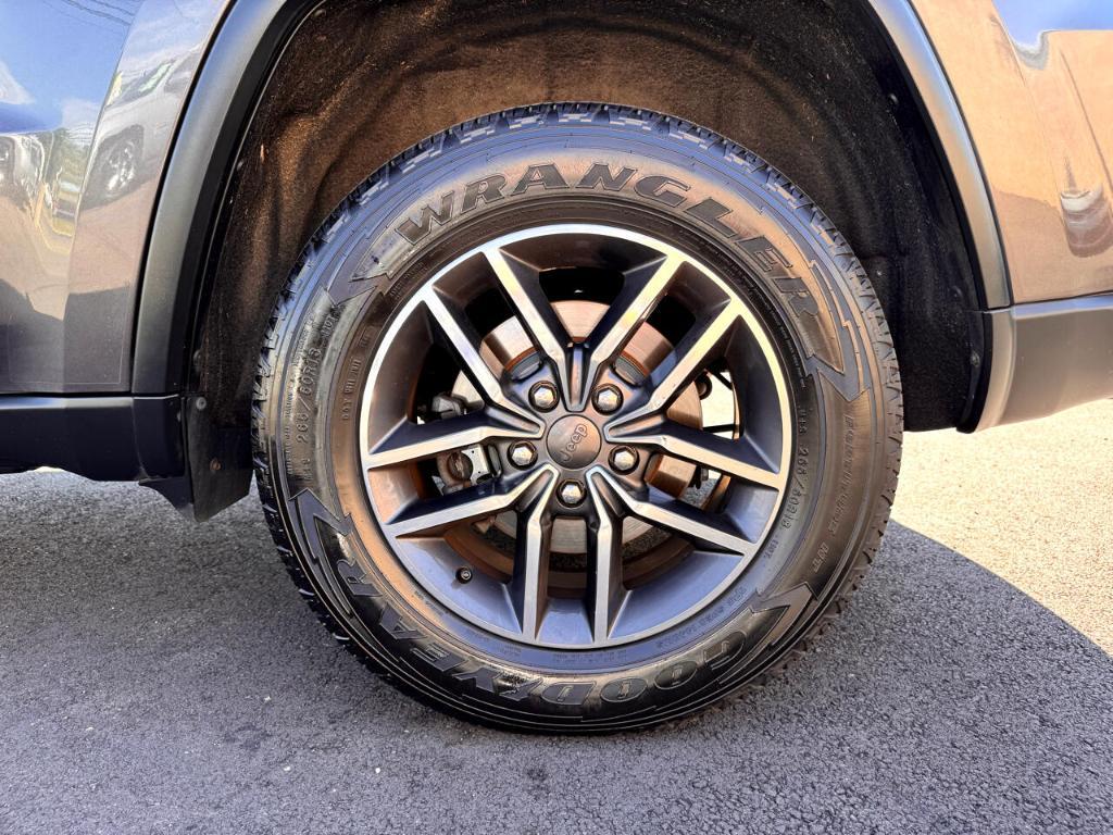 used 2019 Jeep Grand Cherokee car, priced at $18,888
