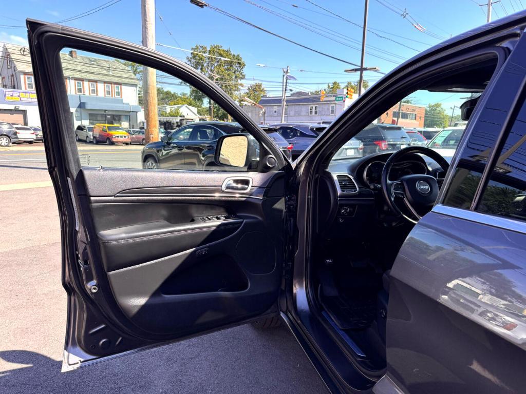 used 2019 Jeep Grand Cherokee car, priced at $18,888