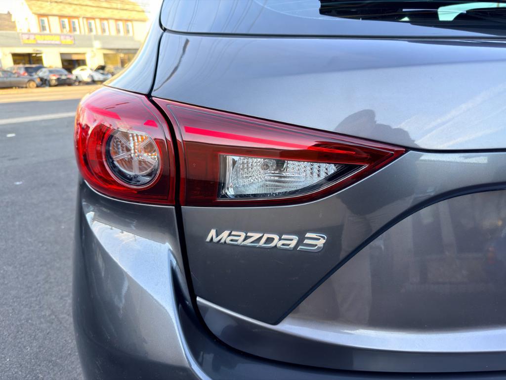 used 2018 Mazda Mazda3 car, priced at $13,488