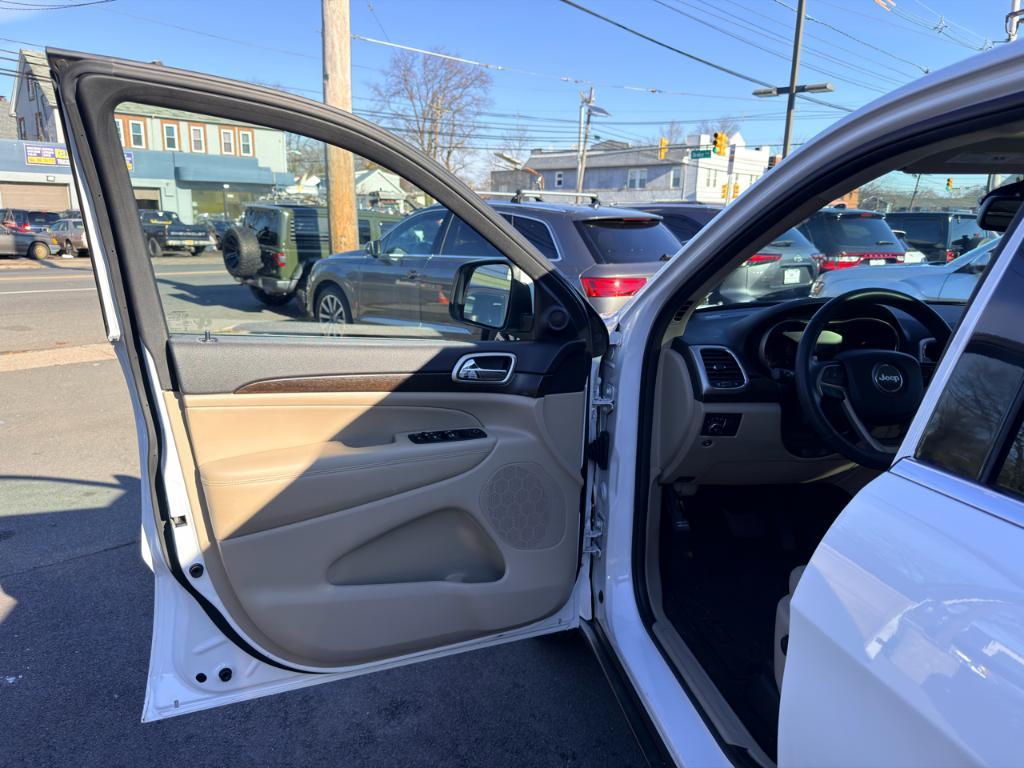 used 2015 Jeep Grand Cherokee car, priced at $14,488