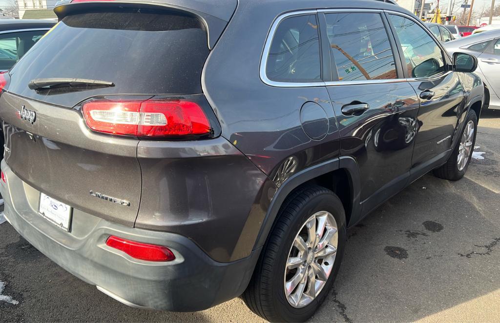 used 2017 Jeep Cherokee car, priced at $11,488