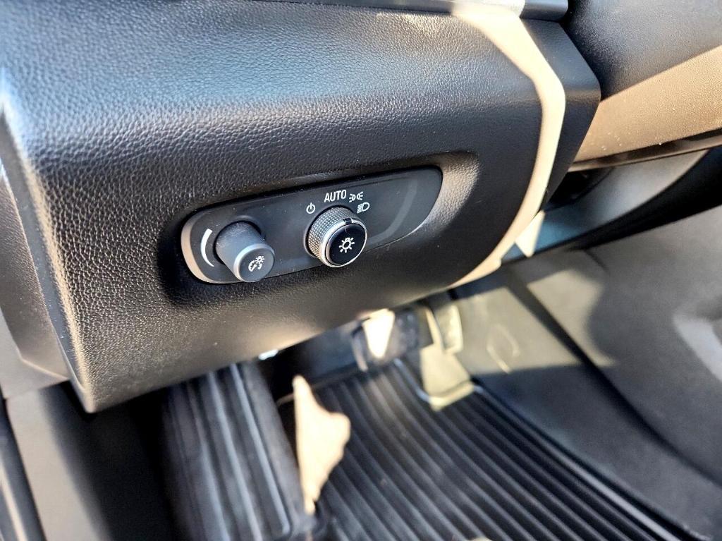 used 2020 Chevrolet Traverse car, priced at $20,488