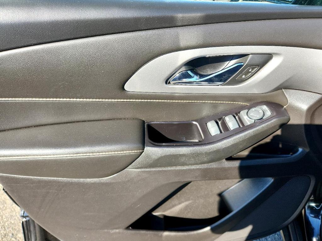 used 2020 Chevrolet Traverse car, priced at $20,488