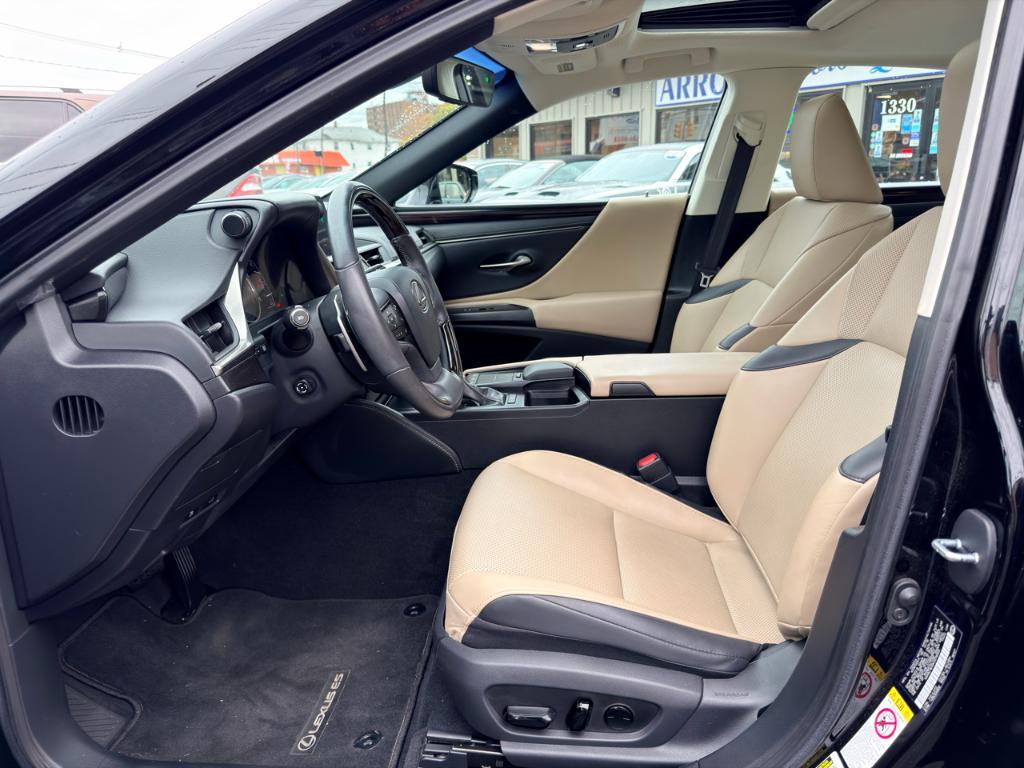 used 2019 Lexus ES 350 car, priced at $29,888