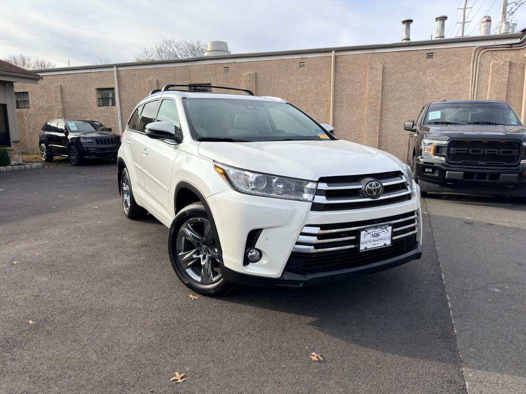 used 2018 Toyota Highlander car, priced at $25,488