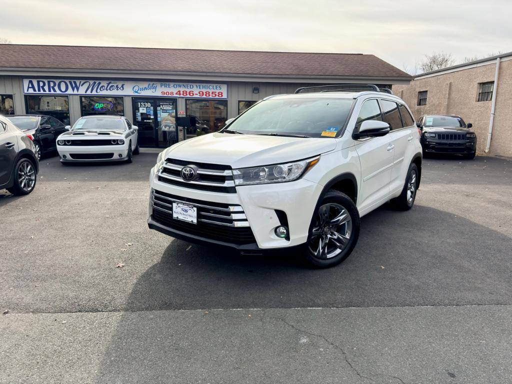 used 2018 Toyota Highlander car, priced at $25,488