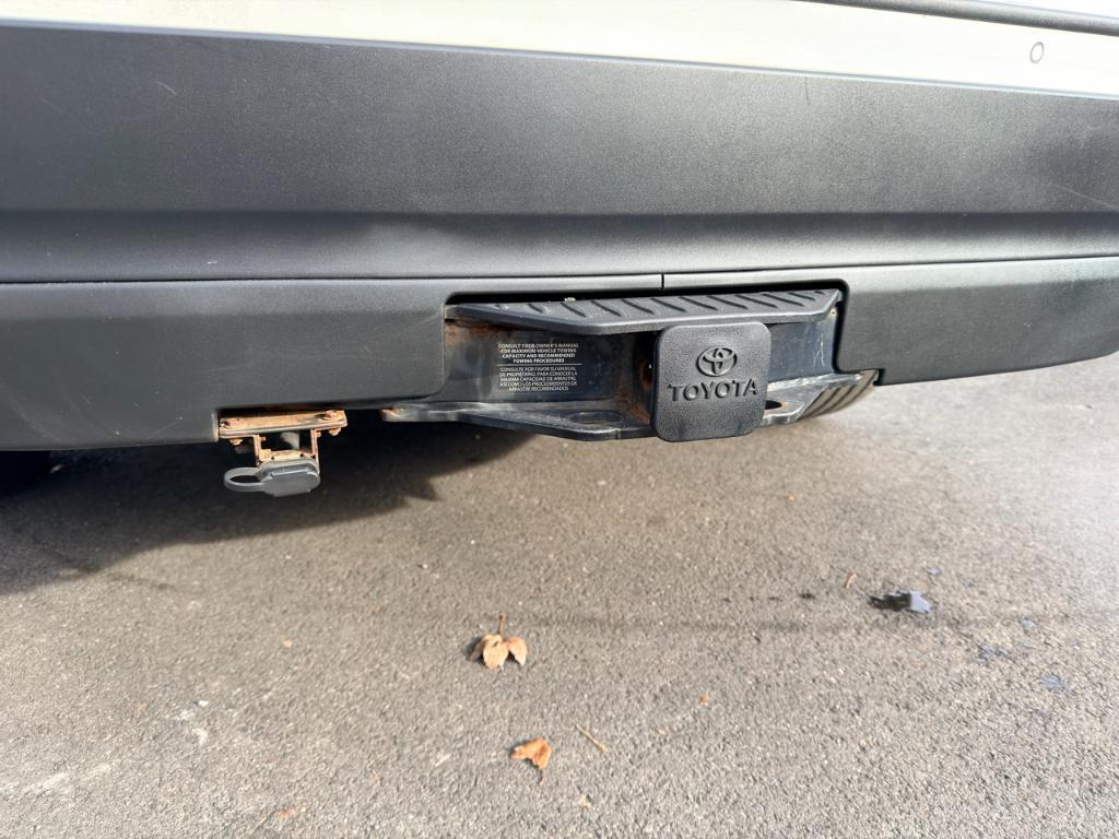 used 2018 Toyota Highlander car, priced at $25,488