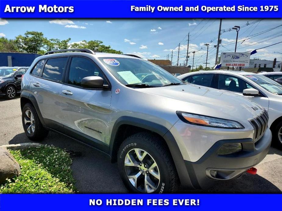 used 2014 Jeep Cherokee car, priced at $15,999