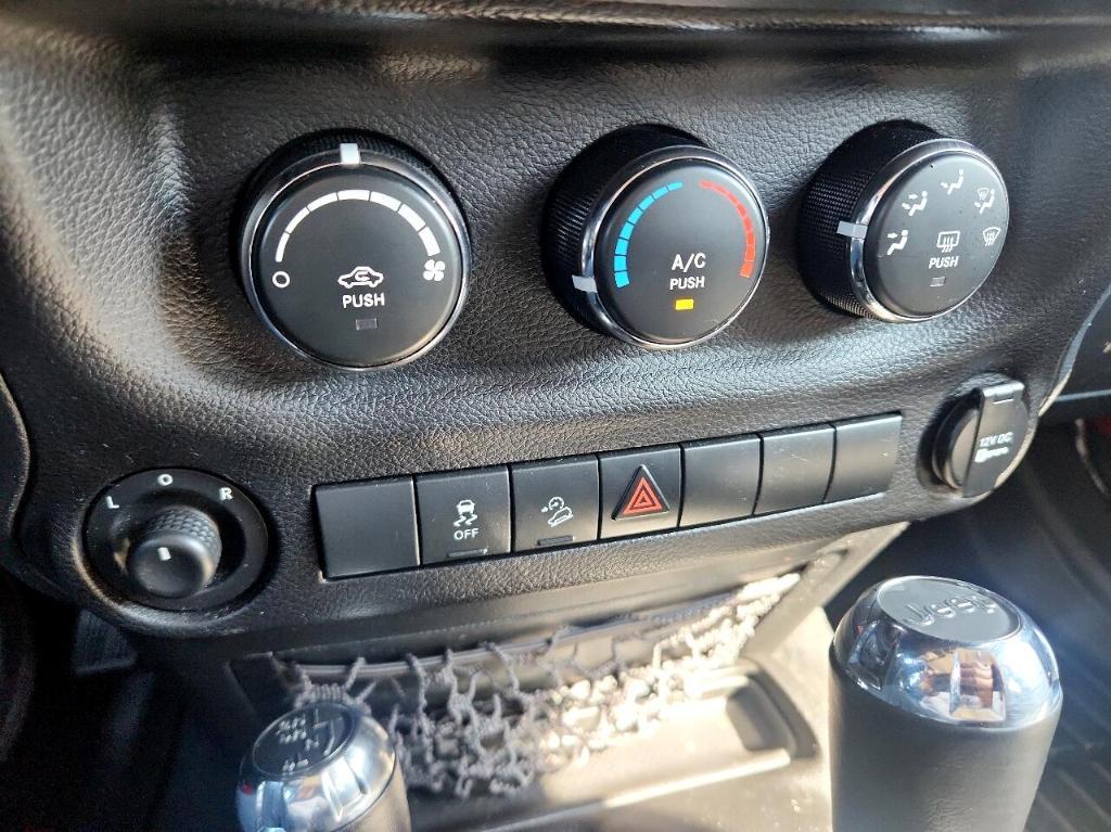 used 2013 Jeep Wrangler Unlimited car, priced at $15,488