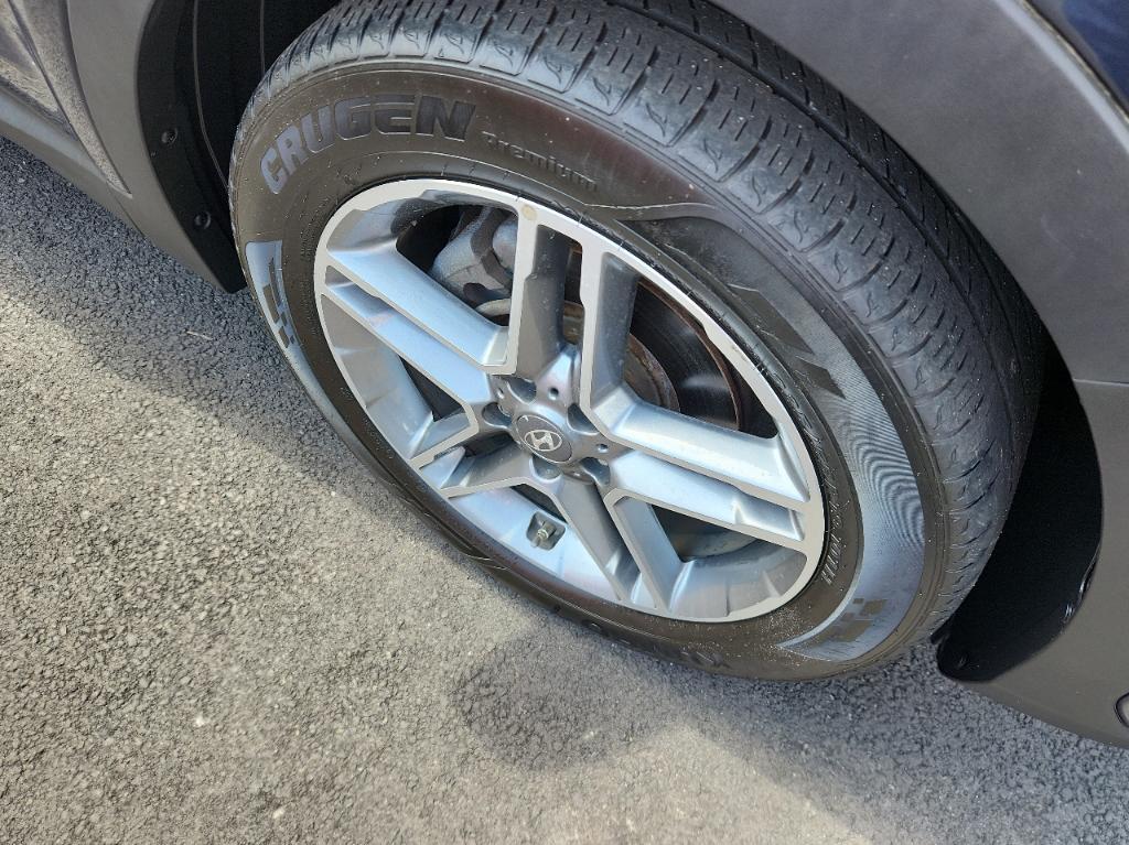 used 2017 Hyundai Santa Fe car, priced at $13,748