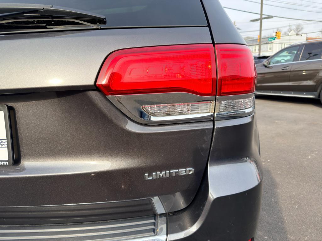 used 2017 Jeep Grand Cherokee car, priced at $14,988