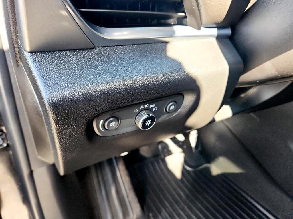 used 2019 Chevrolet Traverse car, priced at $22,988