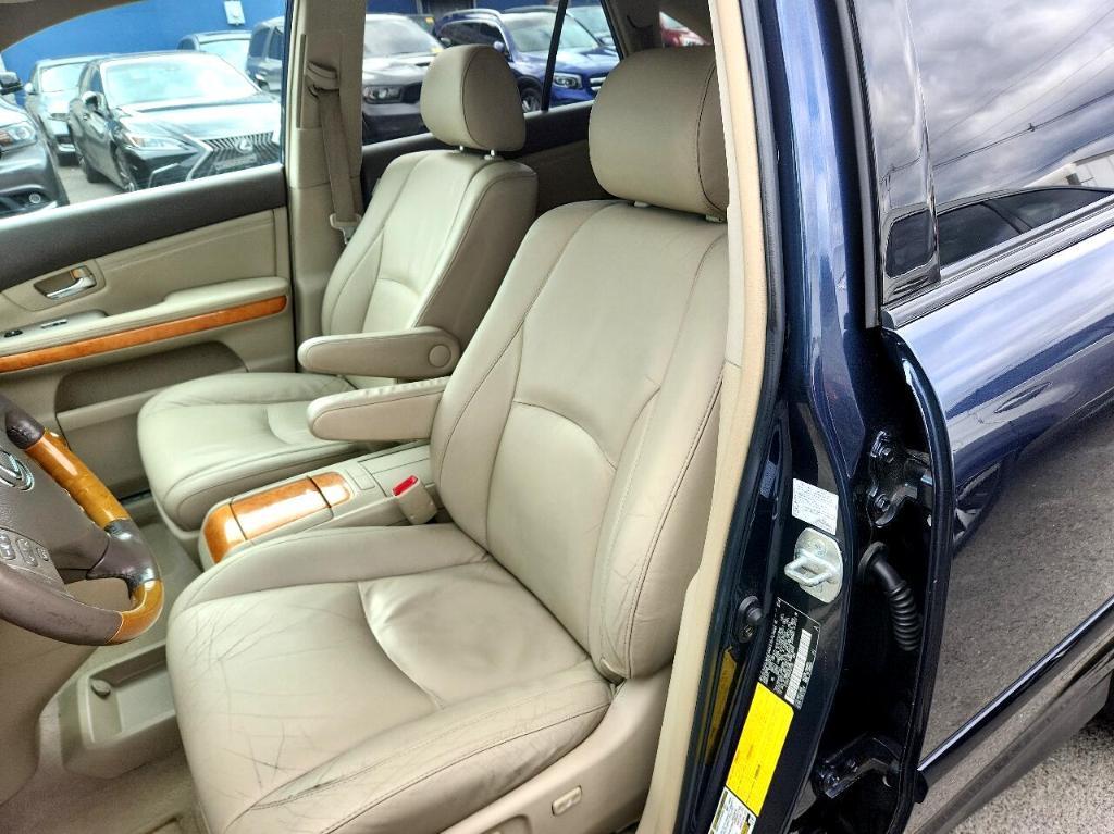 used 2004 Lexus RX 330 car, priced at $9,288
