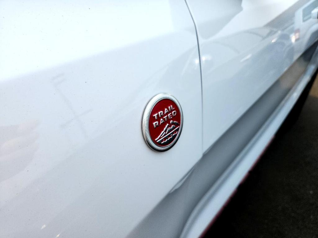 used 2018 Jeep Grand Cherokee car, priced at $18,788
