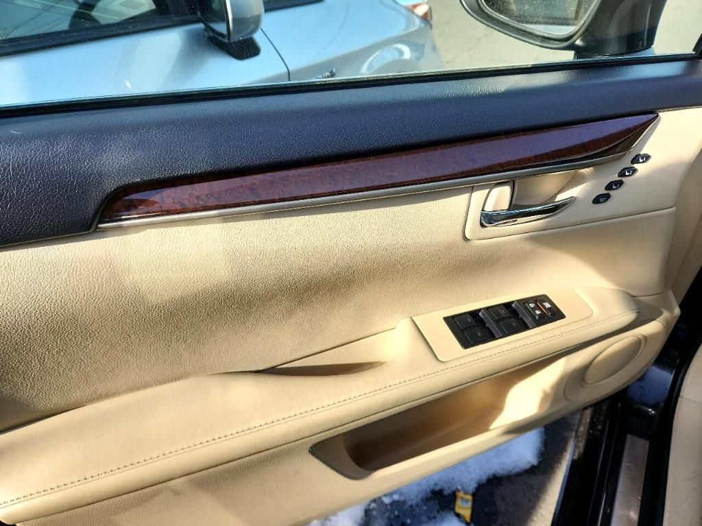 used 2015 Lexus ES 350 car, priced at $17,299