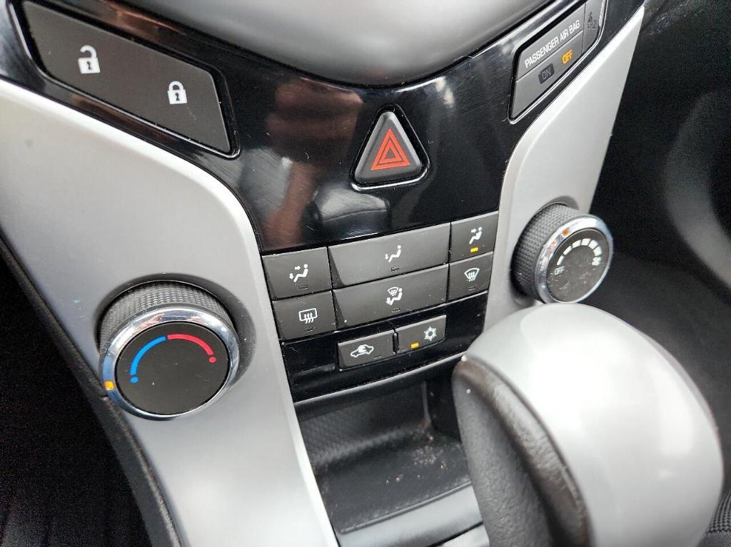used 2014 Chevrolet Cruze car, priced at $8,988