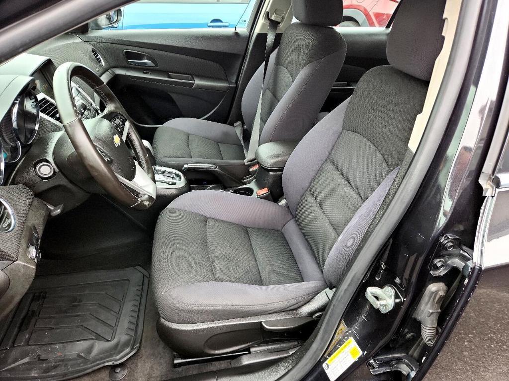 used 2014 Chevrolet Cruze car, priced at $8,988
