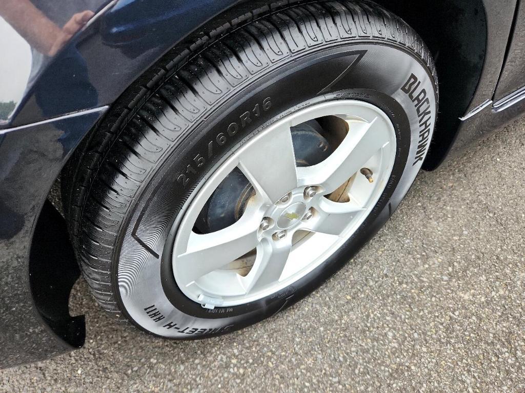 used 2014 Chevrolet Cruze car, priced at $8,988