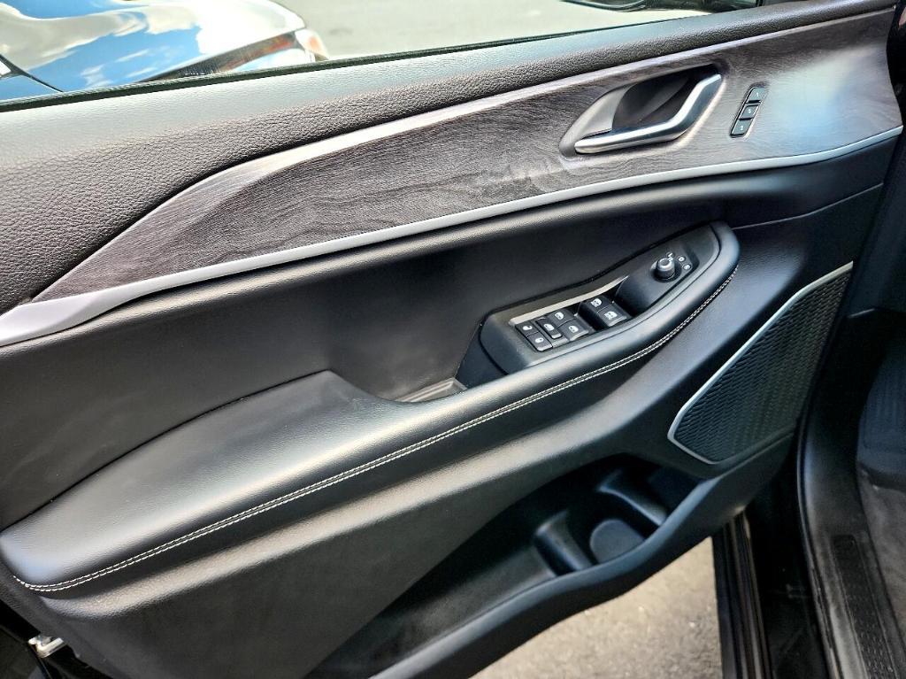 used 2021 Jeep Grand Cherokee L car, priced at $20,988