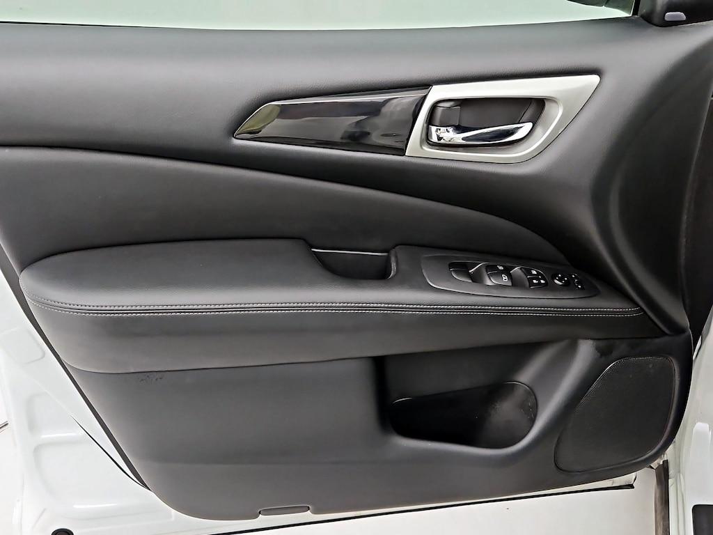 used 2020 Nissan Pathfinder car, priced at $23,998