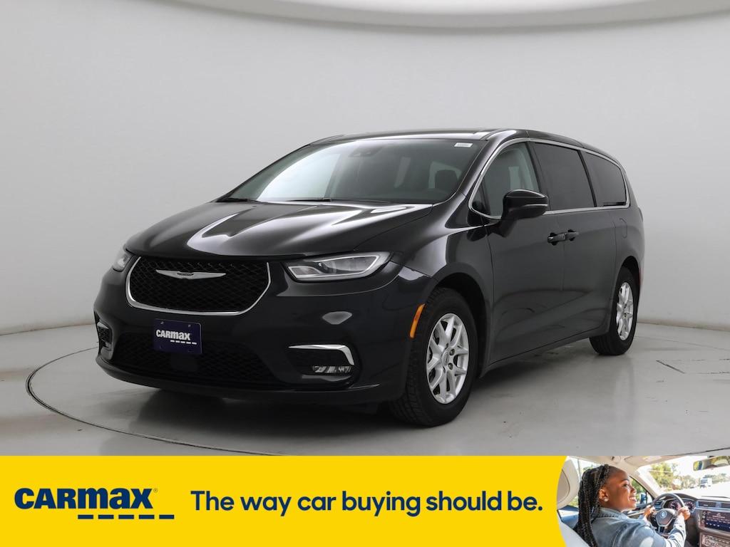 used 2023 Chrysler Pacifica car, priced at $24,998