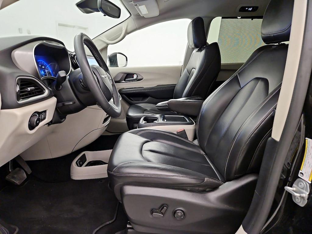 used 2023 Chrysler Pacifica car, priced at $24,998