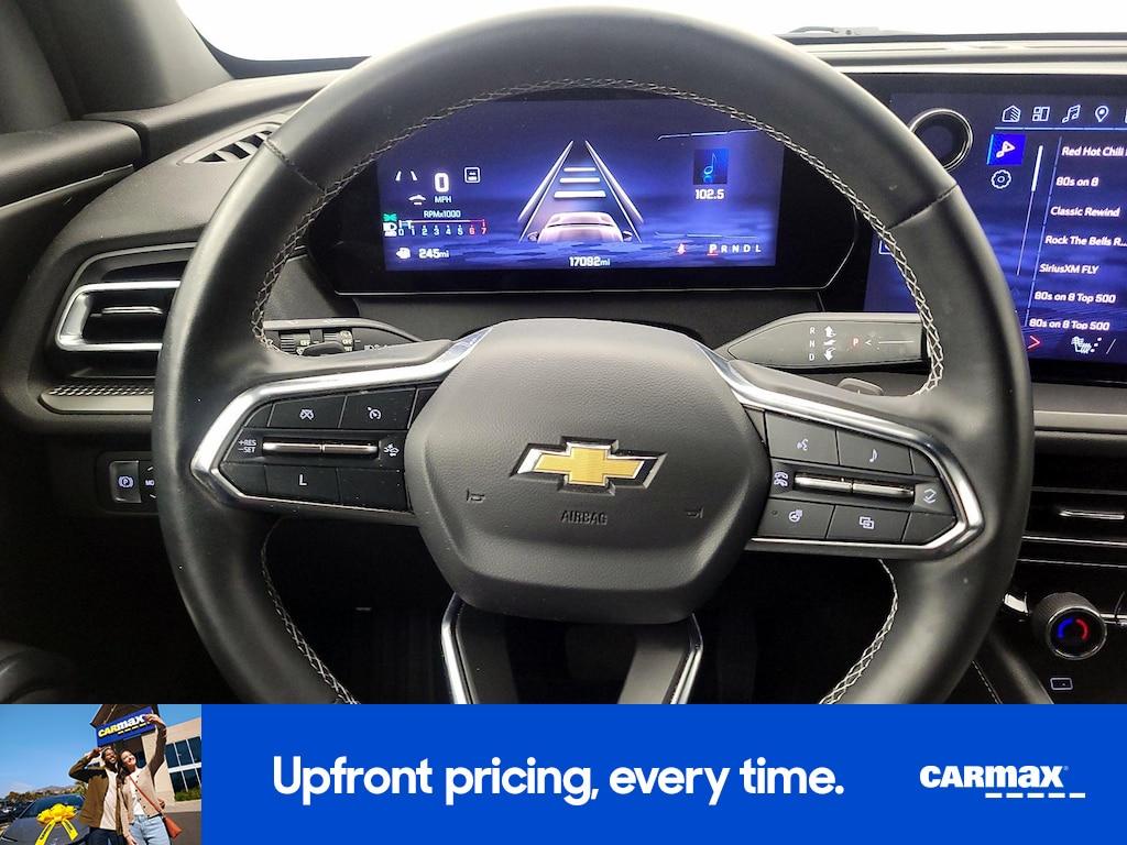 used 2024 Chevrolet Traverse car, priced at $38,998