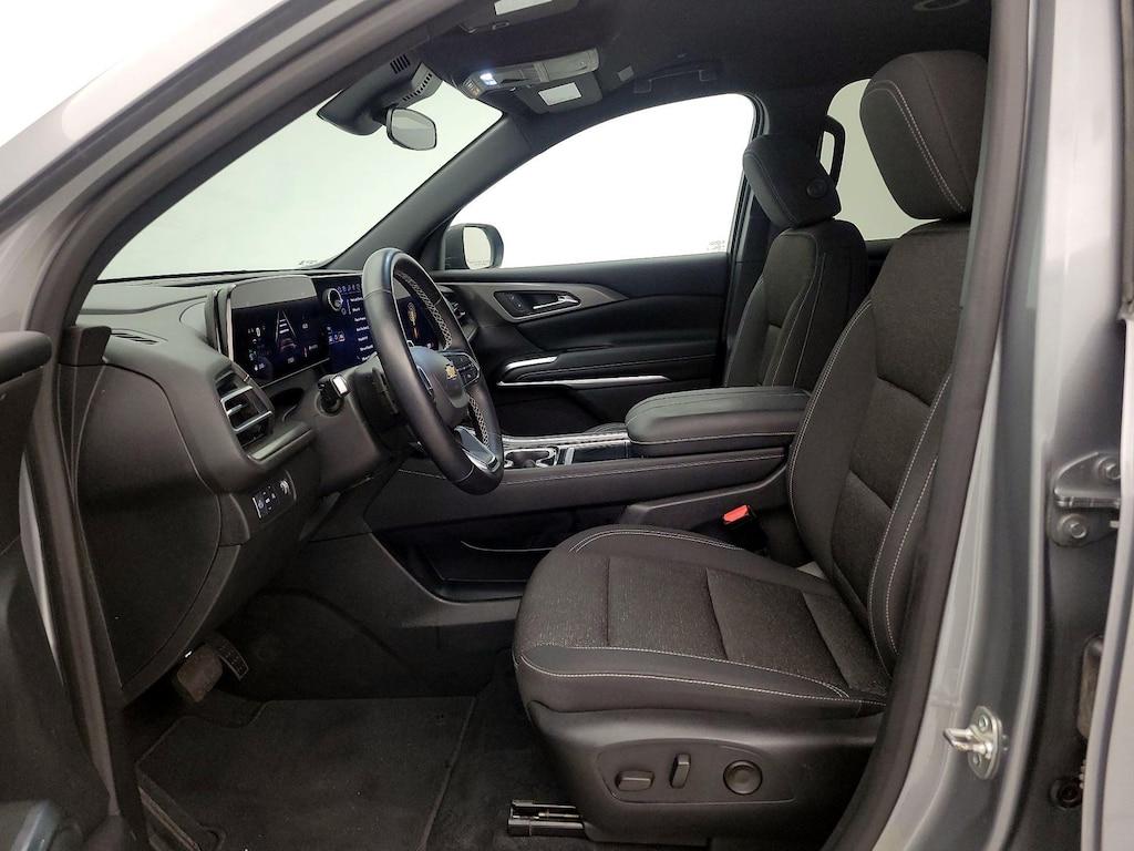 used 2024 Chevrolet Traverse car, priced at $38,998