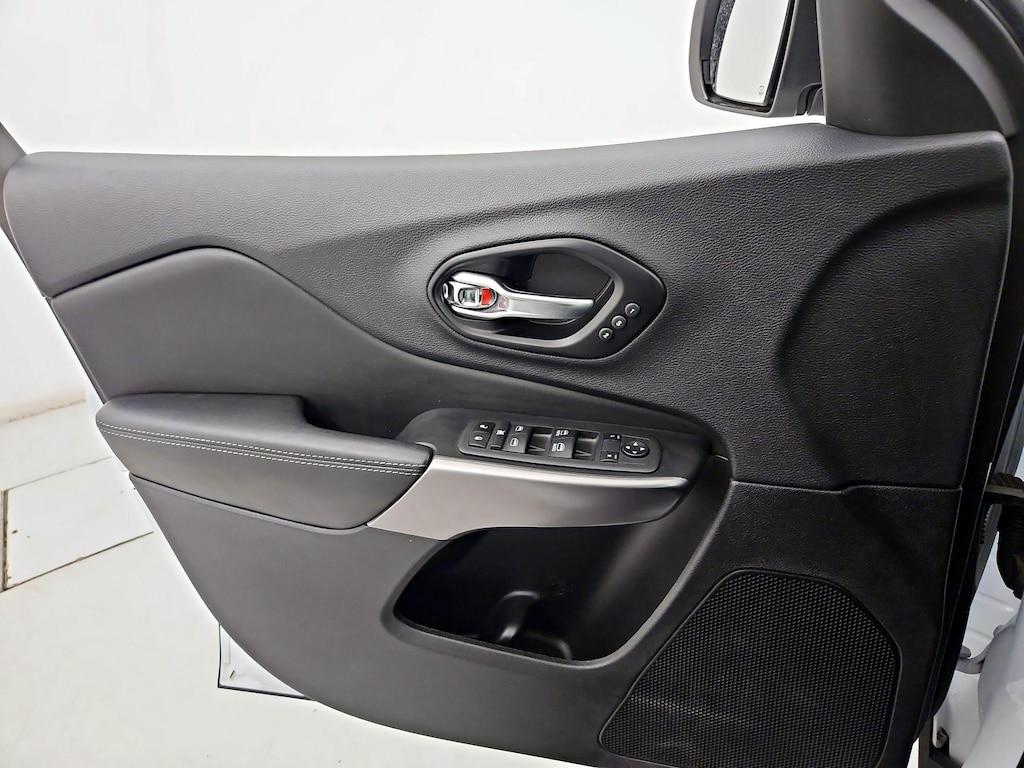 used 2022 Jeep Cherokee car, priced at $26,998