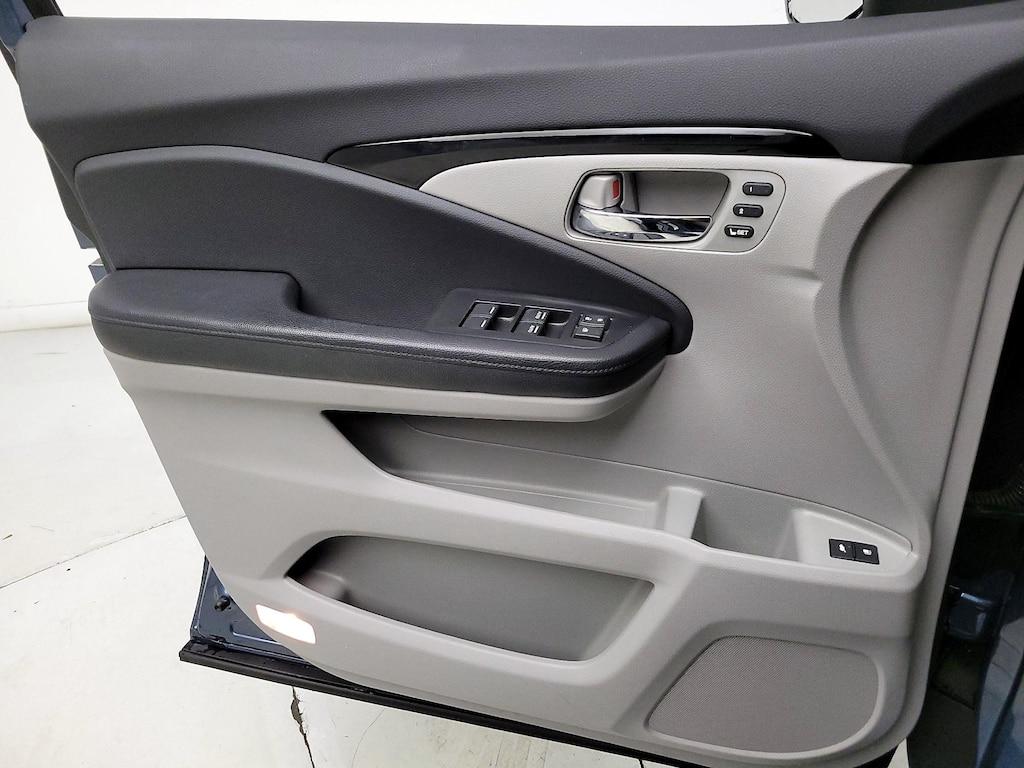 used 2017 Honda Pilot car, priced at $29,998