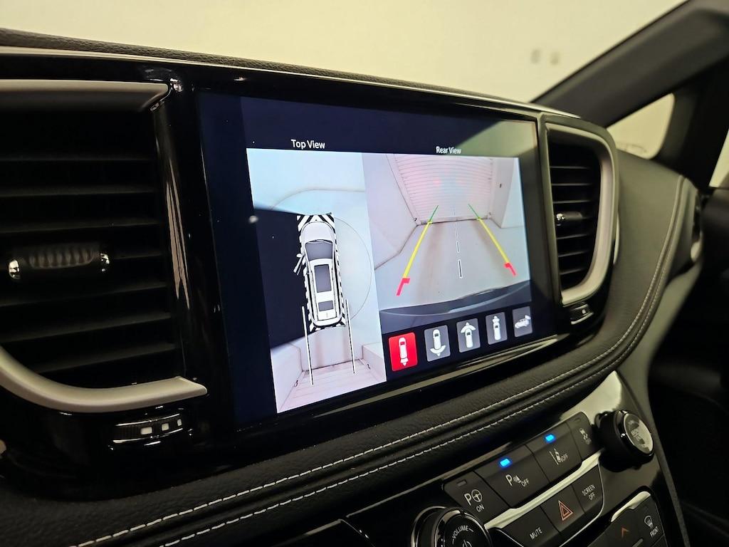 used 2023 Chrysler Pacifica Hybrid car, priced at $35,998