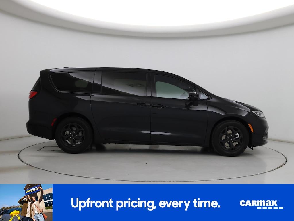 used 2023 Chrysler Pacifica Hybrid car, priced at $35,998