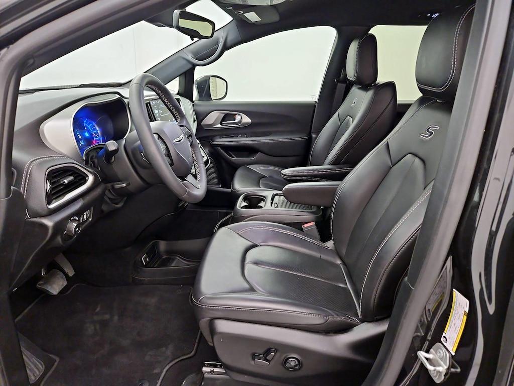 used 2023 Chrysler Pacifica Hybrid car, priced at $35,998