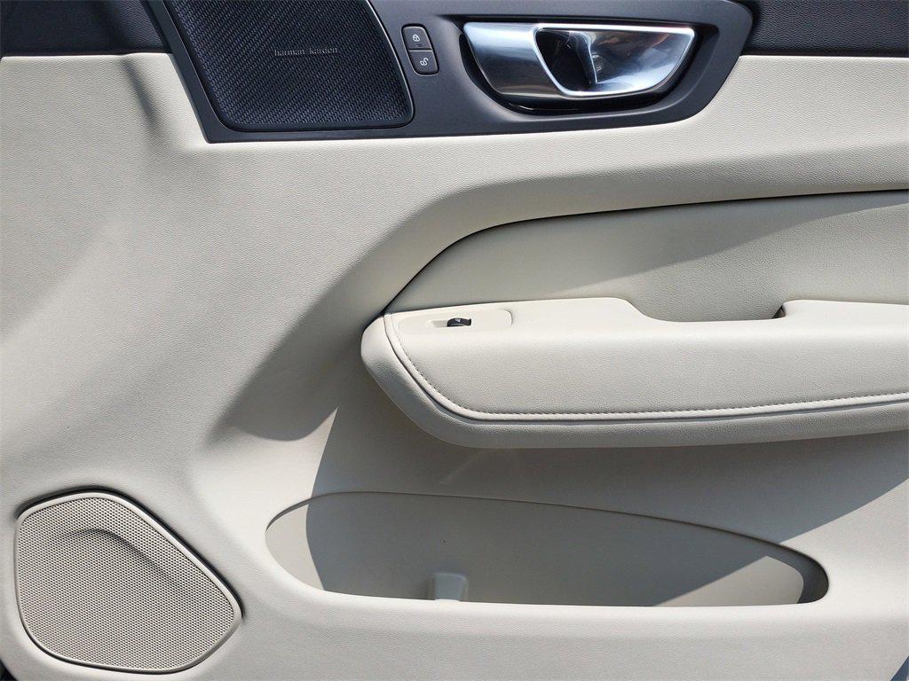 used 2023 Volvo XC60 car, priced at $37,498