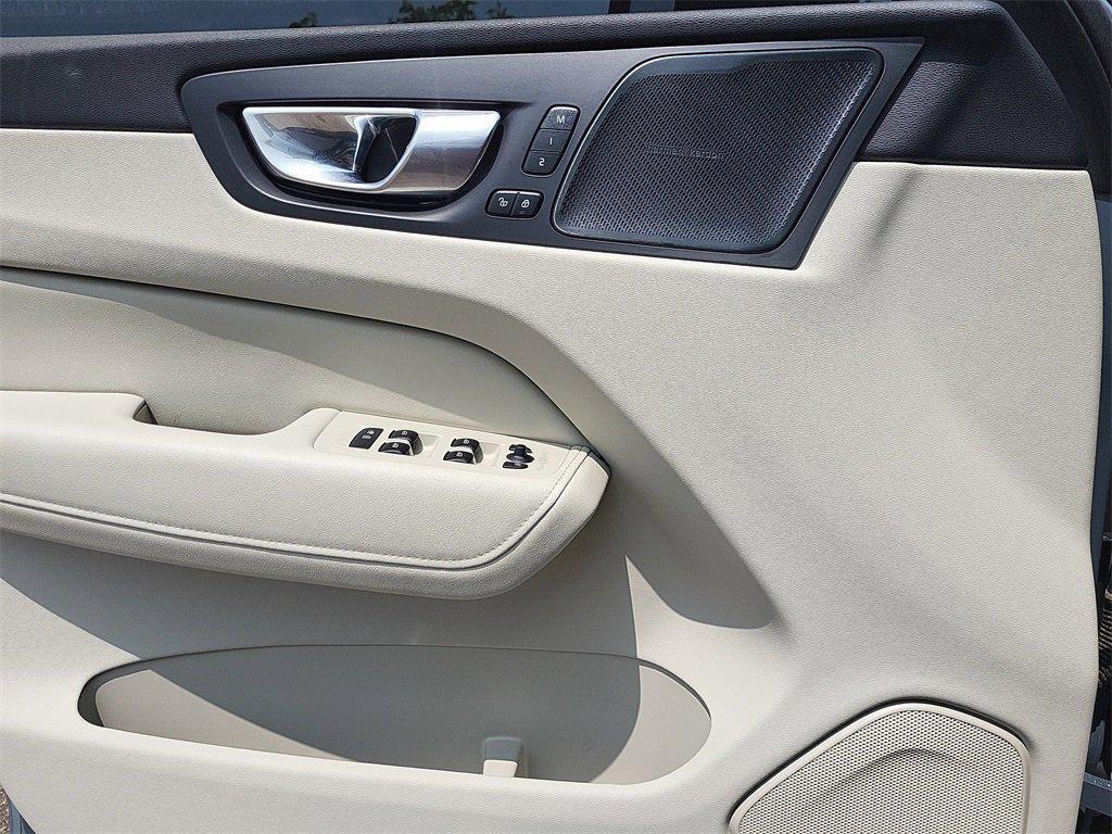 used 2023 Volvo XC60 car, priced at $37,498