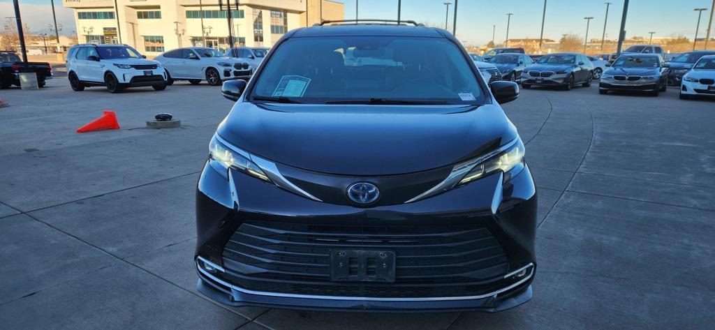 used 2022 Toyota Sienna car, priced at $40,998