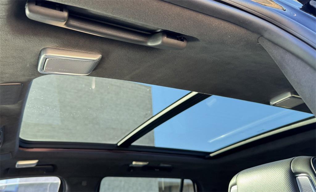 used 2022 Cadillac Escalade car, priced at $69,998