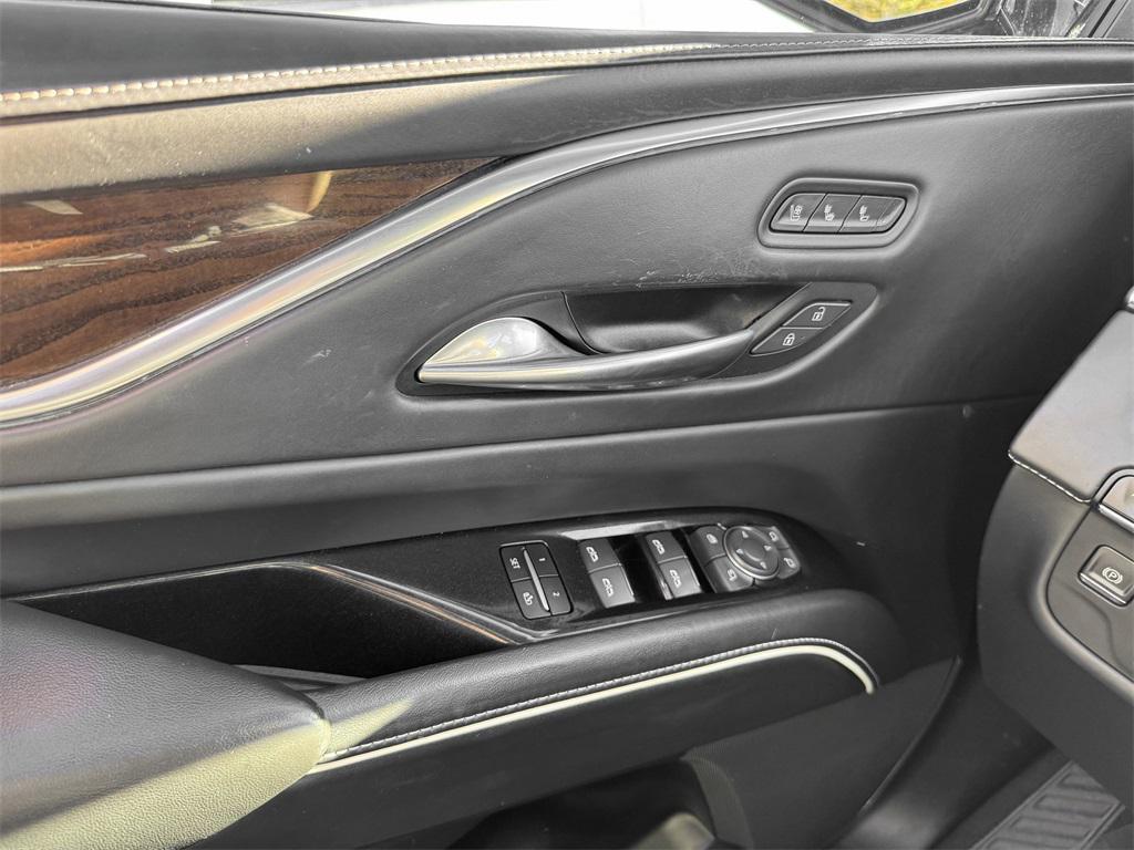used 2022 Cadillac Escalade car, priced at $69,998